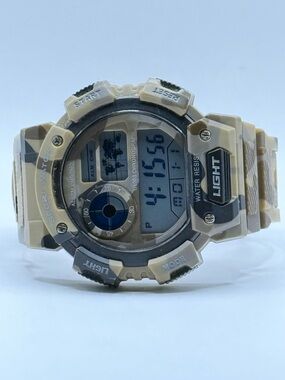 George Men's Digital Camouflage Patterned Sport Wristwatch Plastic Strap